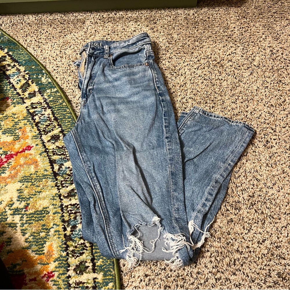 strigid mom jeans